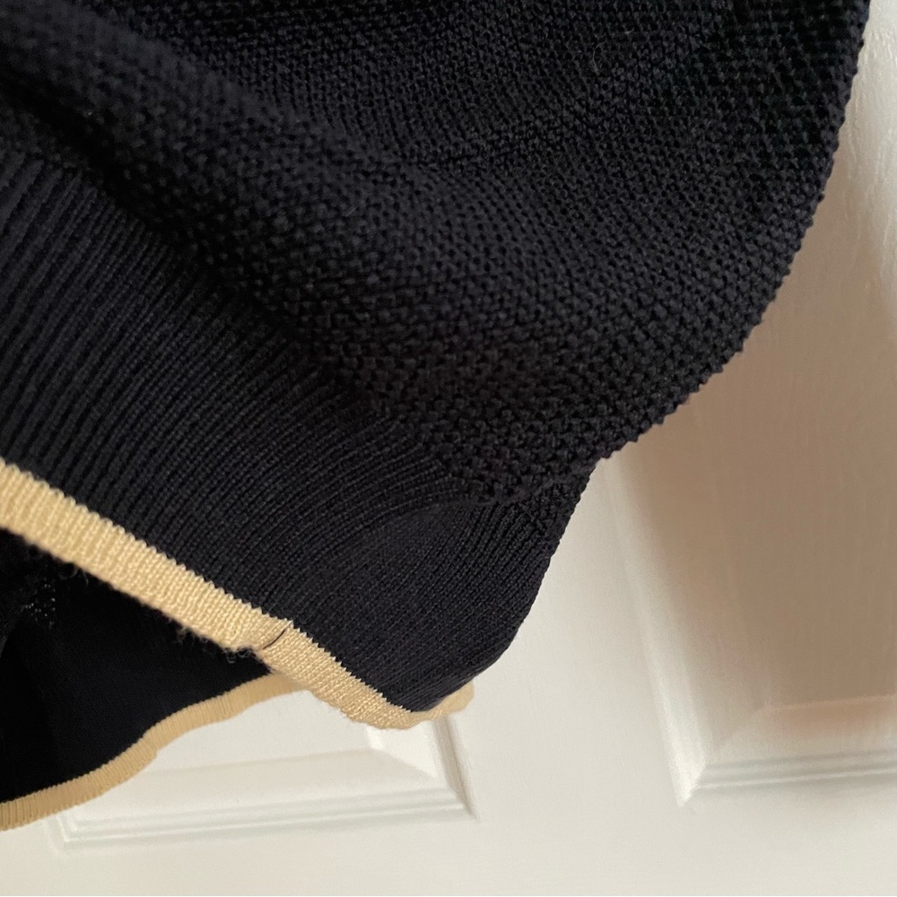 Barneys dark navy v-neck sweater with tan trim size small - Picture 4 of 7